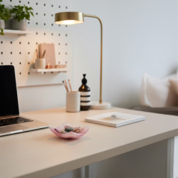 Prydnadsskål med rosa hjärta Smyckesskål i konstglas glaskonst miniskål