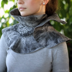 Merino wool scarf Black and white felt scarf with ruffles Felted collar scarf