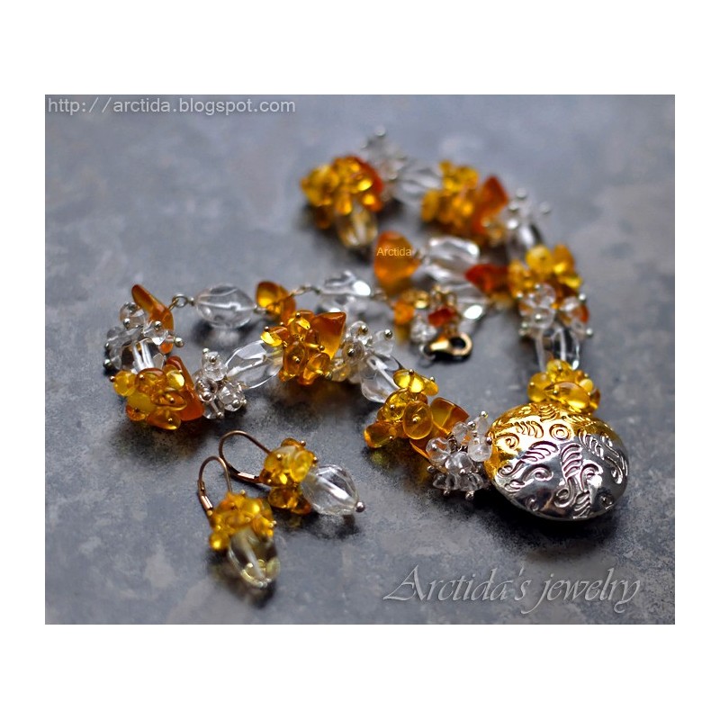 Amber crystals necklace and earrings set