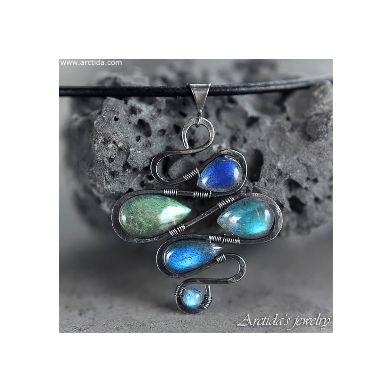 Labradorit halsband oxiderat sterling silver - Asha