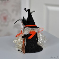 Kitchen Witch with broom Scandinavian needle felt witch gnome Nordic felted tomte nisse